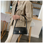 The Hallie Handbag